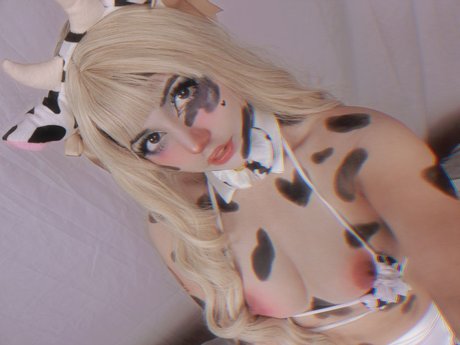 Lemon Crush Cosplayer