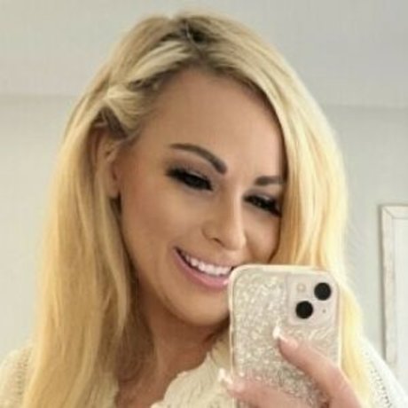 Lovemisssarahunlocked