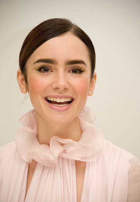 Lily Collins