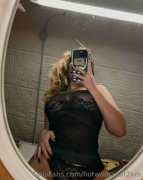 Hotwomanat2km