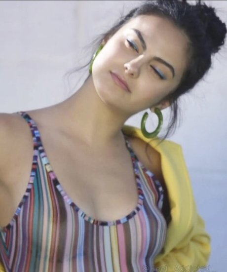 Camila Mendes