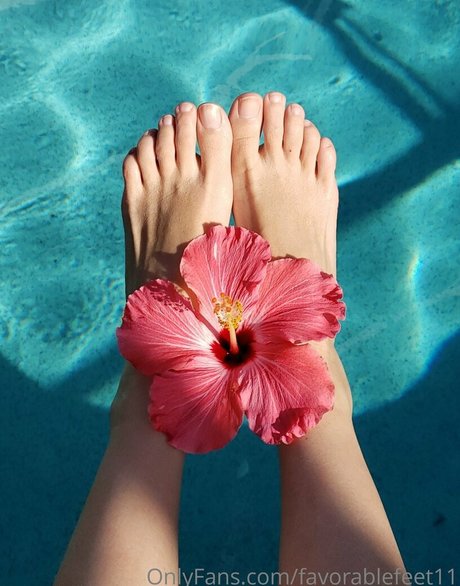 Favorablefeet11