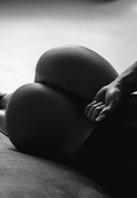 Foto di nudo di fuga di OnlyFans di Daria Shuer