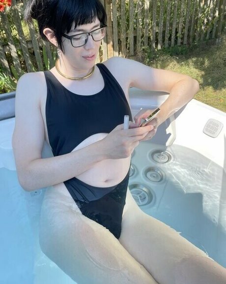 Foto di nudo di fuga di OnlyFans di Foxgothicc