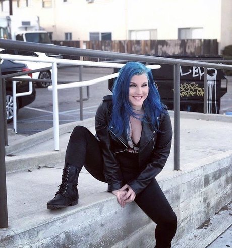 Leva Bates