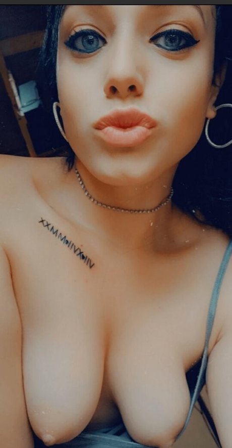 Foto di nudo di fuga di OnlyFans di Valerierosee