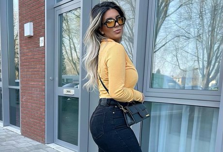 Foto di nudo di fuga di OnlyFans di Nazt