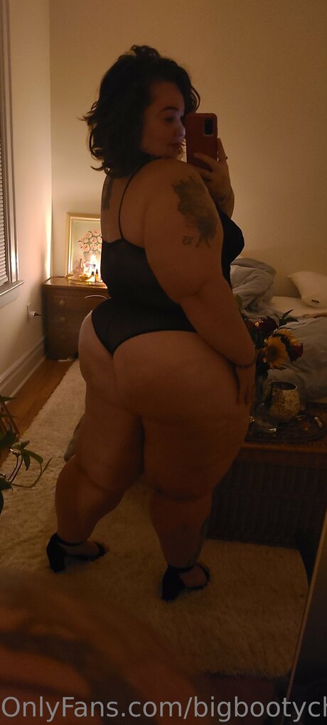 Bigbootychampagne