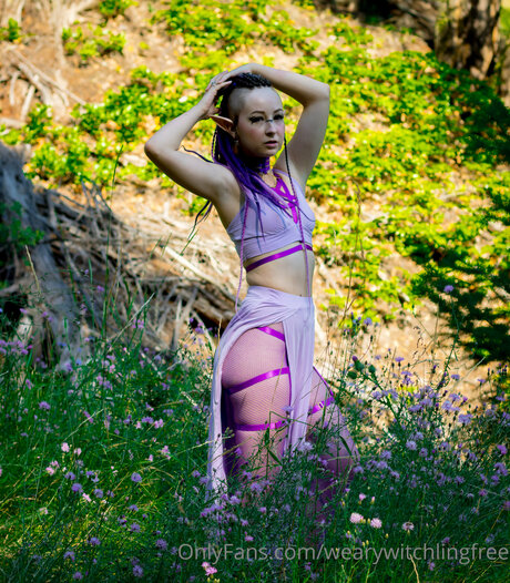 Wearywitchlingfree