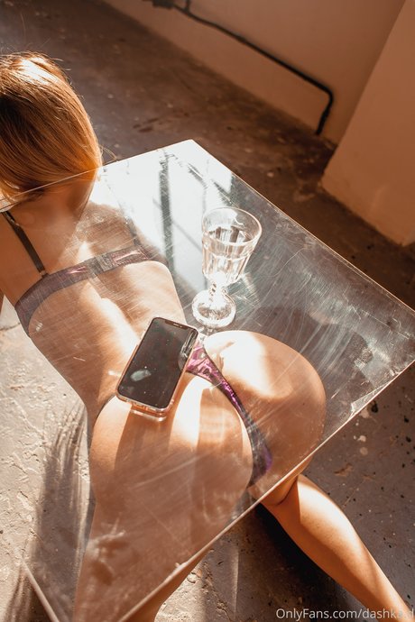 Foto di nudo di fuga di OnlyFans di Dashkad