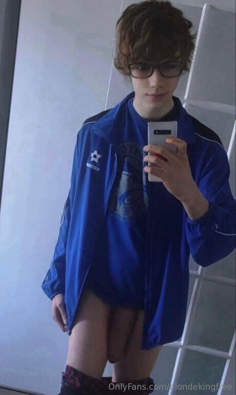 Blondekingfree