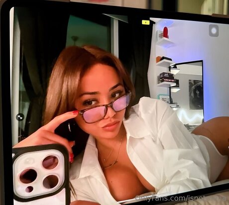 Foto di nudo di fuga di OnlyFans di Isnotmena