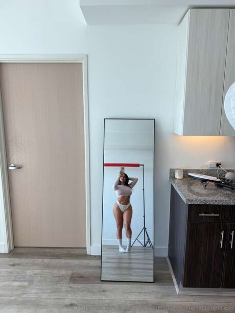 Jacquelinevalentinefree