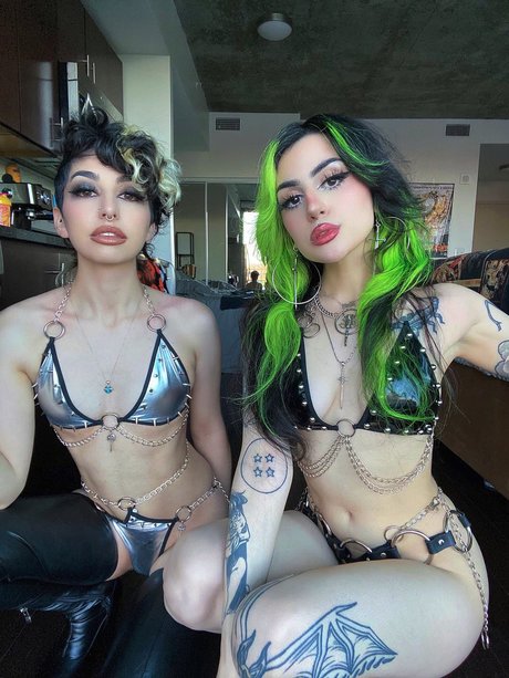 Foto di nudo di fuga di OnlyFans di Batz