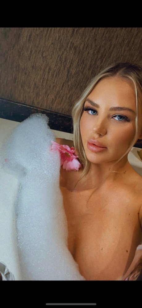 Foto di nudo di fuga di OnlyFans di Mel Eeeelll