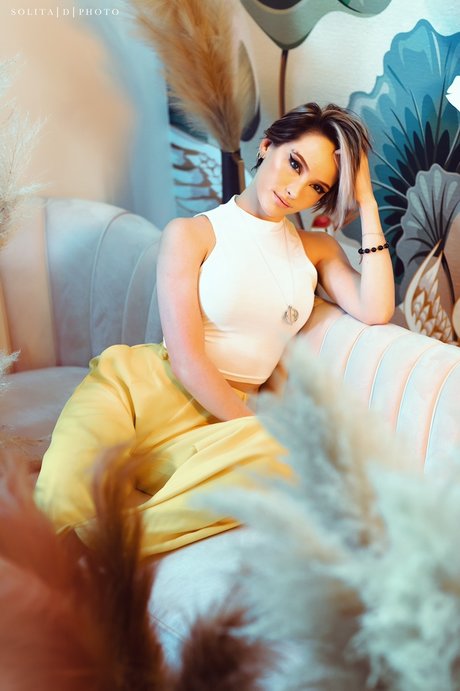 Thedaberrytwins Alex And Leah