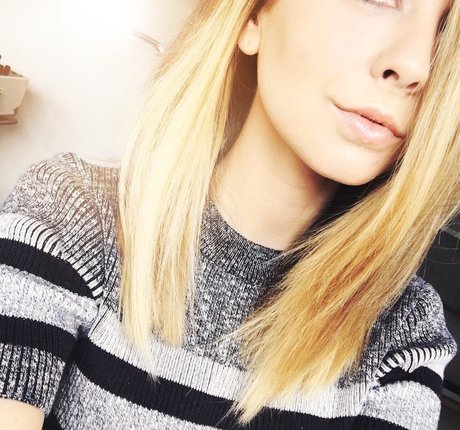 Zoe Sugg