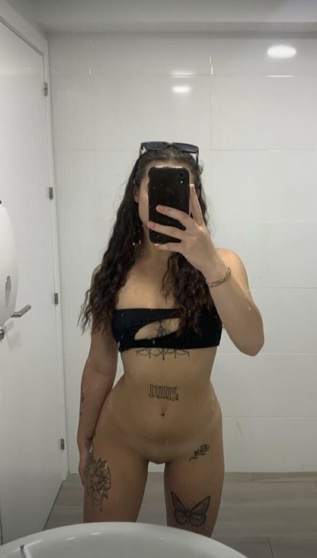 Foto di nudo di fuga di OnlyFans di Zoehenrixx