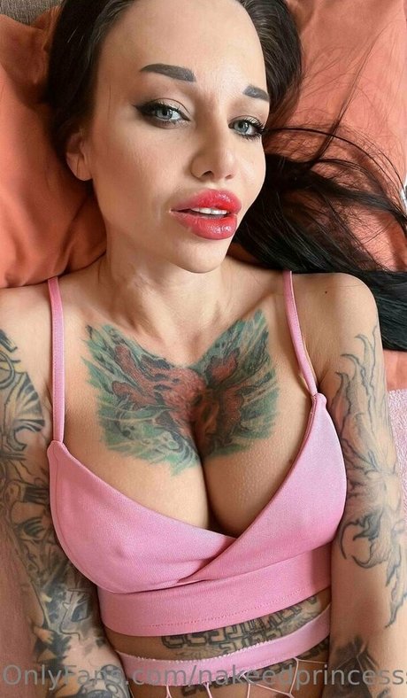 Nakeedprincesss