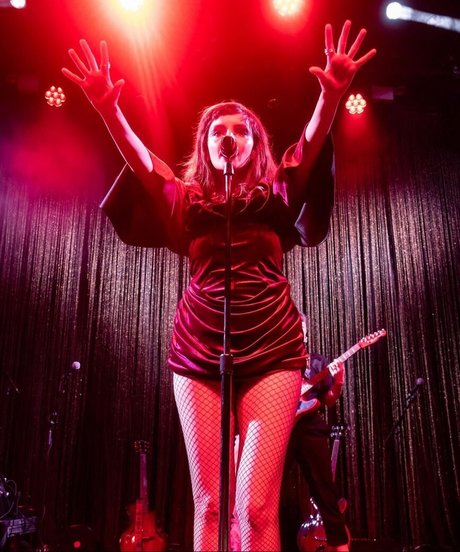 Lauren Mayberry