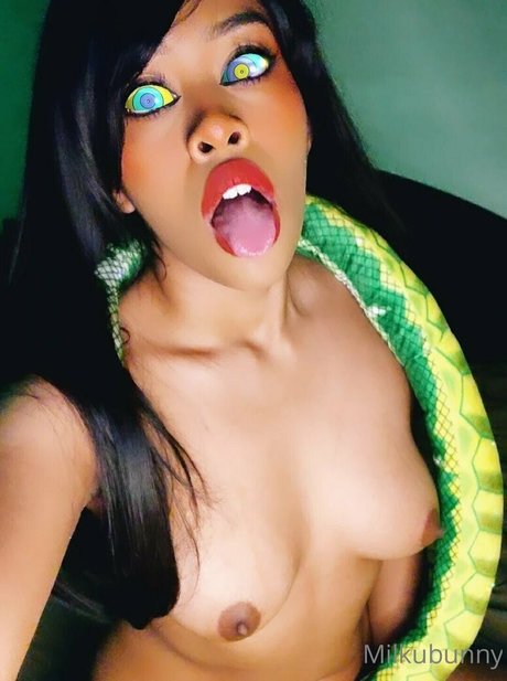 Foto di nudo di fuga di OnlyFans di Milkubunny