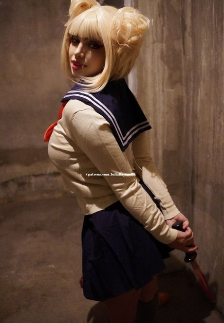 Julia Bayonetta