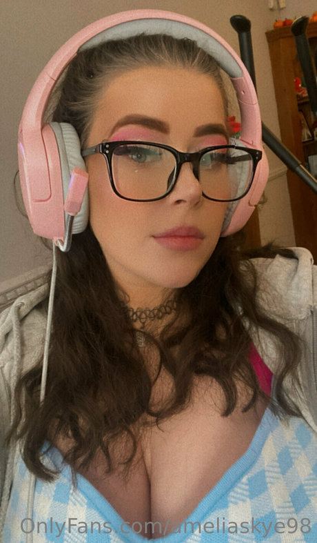 Ameliaskye98