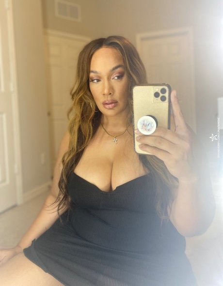 Nia Jax
