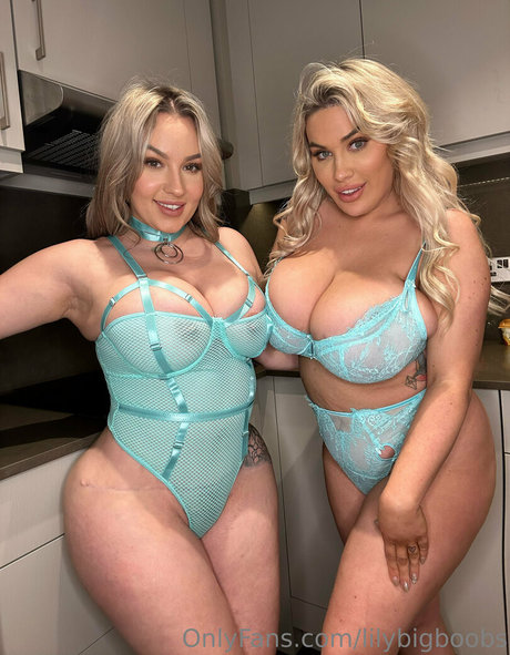 Lilybigboobs