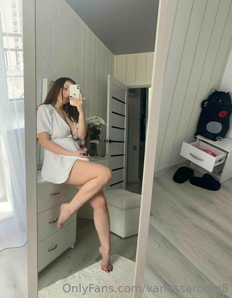 Vanessaroom8
