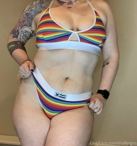 Foto di nudo di fuga di OnlyFans di Irisreigns