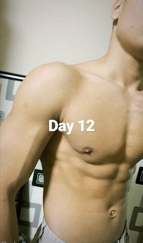 Youngmusclegrowingboy