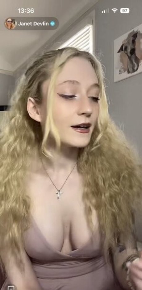 Janet Devlin