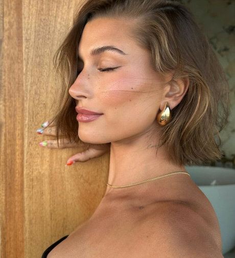 Hailey Baldwin Bieber