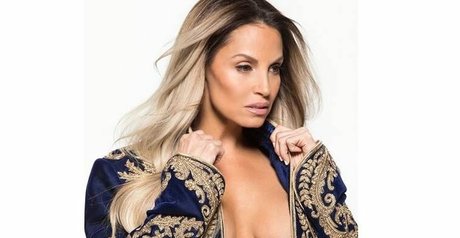 Trish Stratus