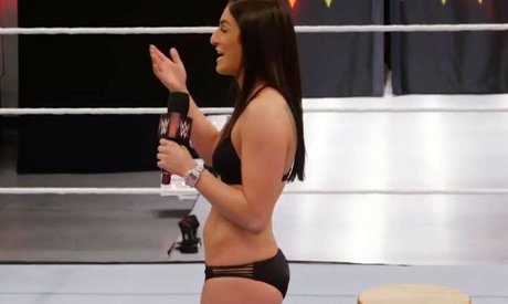 Sonya Deville