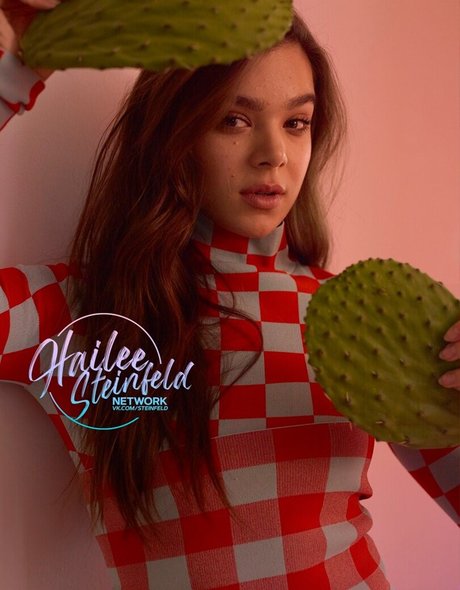 Hailee Steinfeld
