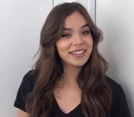 Hailee Steinfeld