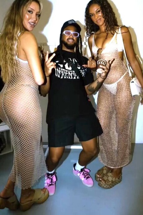 Kiwi Stunner Tasmyn Rose