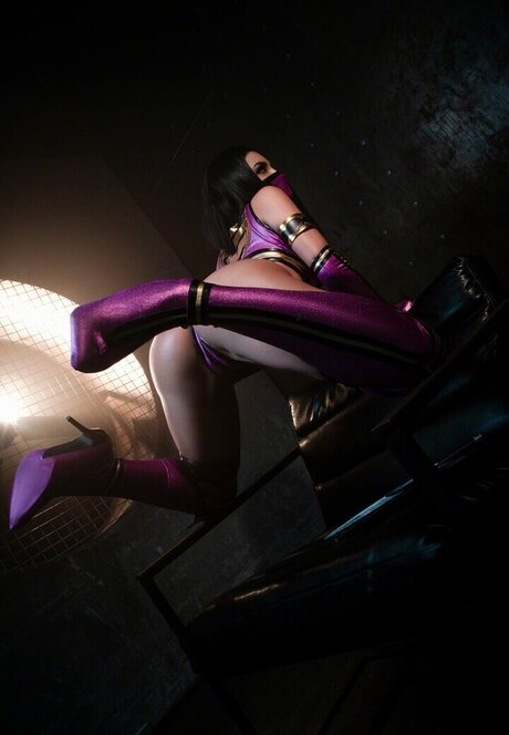 Mortal Kombat Erotic Cosplay