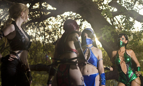 Mortal Kombat Erotic Cosplay