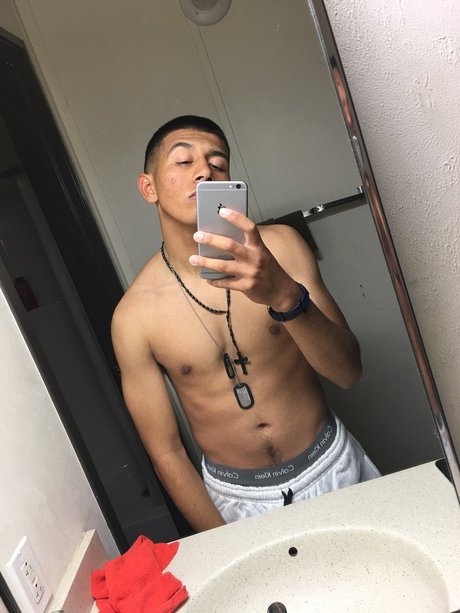 Foto di nudo di fuga di OnlyFans di Derian X Lara