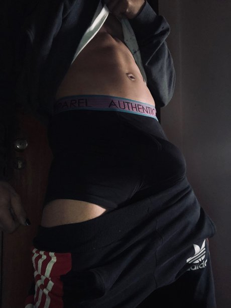 Foto di nudo di fuga di OnlyFans di Lcifer Boy