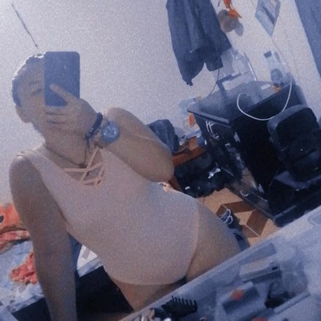 Foto di nudo di fuga di OnlyFans di Marcelita Ardiente