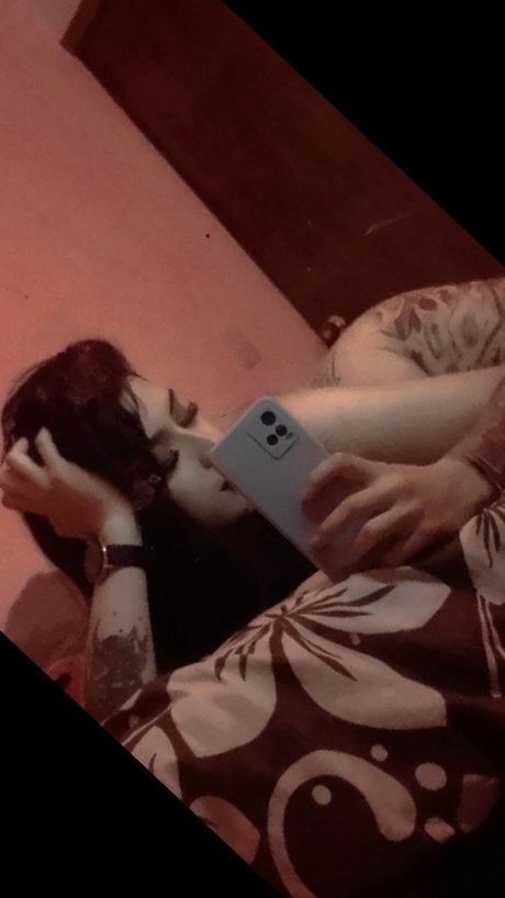 Foto di nudo di fuga di OnlyFans di Anndy