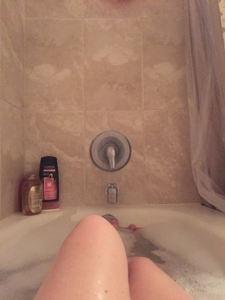 Foto di nudo di fuga di OnlyFans di Olivia Grace