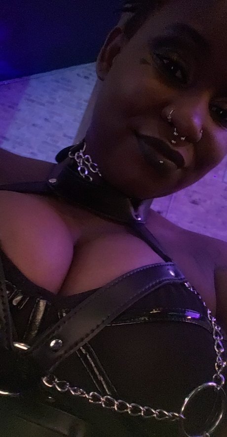 Foto di nudo di fuga di OnlyFans di Ninarose