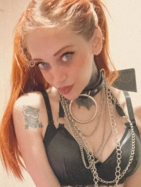 Foto di nudo di fuga di OnlyFans di Siniestra