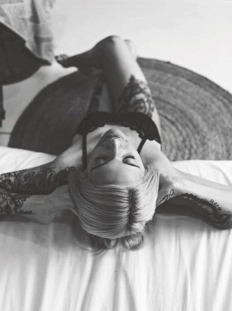 Foto di nudo di fuga di OnlyFans di Court