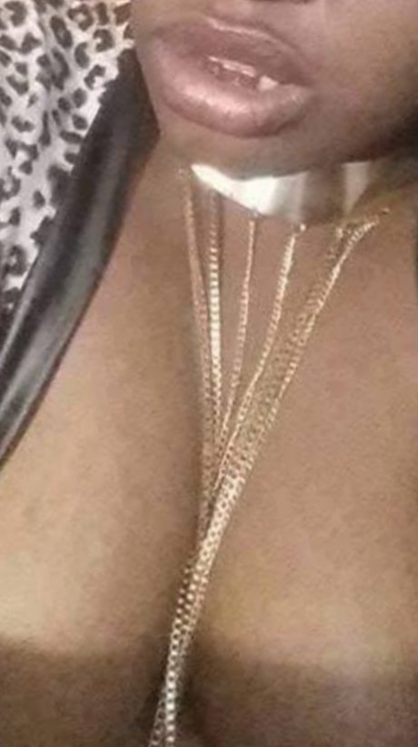 Foto di nudo di fuga di OnlyFans di Aphrodite